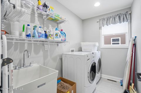 Tiny photo for 150 James Court, Findlay, OH 45840 (MLS # 10002204)