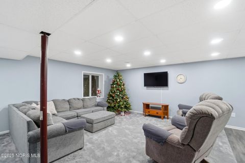 Tiny photo for 150 James Court, Findlay, OH 45840 (MLS # 10002204)