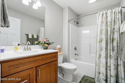 Tiny photo for 150 James Court, Findlay, OH 45840 (MLS # 10002204)