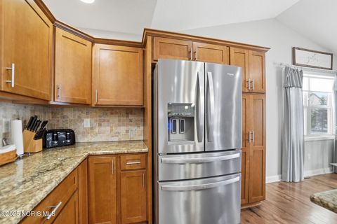 Tiny photo for 150 James Court, Findlay, OH 45840 (MLS # 10002204)