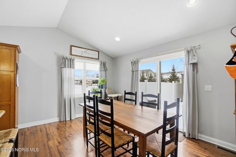 Tiny photo for 150 James Court, Findlay, OH 45840 (MLS # 10002204)