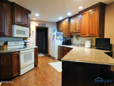 Tiny photo for 304 Oakview Drive, Ottawa, OH 45875 (MLS # 10008438)