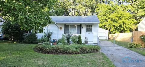 Photo of 319 S Mccord Road, Holland, OH 43528 (MLS # 10000038)