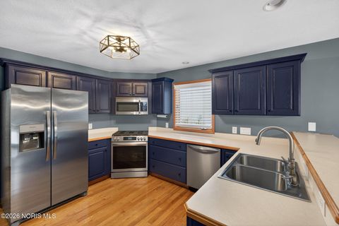 Tiny photo for 125 Hidden Meadow Drive, Holland, OH 43528 (MLS # 10003229)