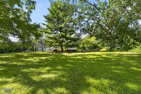 Tiny photo for 251 Stillwater Drive, Toledo, OH 43615 (MLS # 10014625)