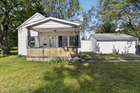 Tiny photo for 251 Stillwater Drive, Toledo, OH 43615 (MLS # 10014625)