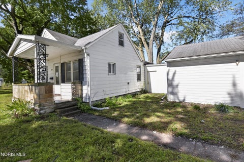 Tiny photo for 251 Stillwater Drive, Toledo, OH 43615 (MLS # 10014625)