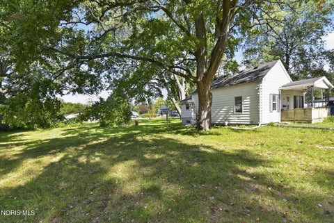 Tiny photo for 251 Stillwater Drive, Toledo, OH 43615 (MLS # 10014625)