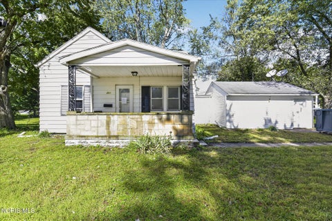 Photo of 251 Stillwater Drive, Toledo, OH 43615 (MLS # 10014625)