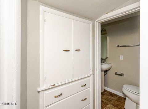 Tiny photo for 5435 Douglas Road, Toledo, OH 43613 (MLS # 10011991)