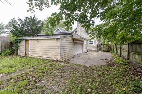 Tiny photo for 5435 Douglas Road, Toledo, OH 43613 (MLS # 10011991)