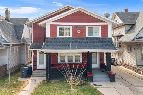 Photo of 440 5th Street, Toledo, OH 43605 (MLS # 10005829)