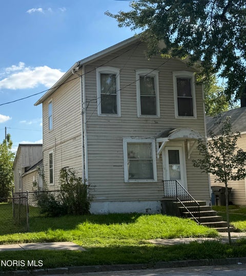 Tiny photo for 1020 N Michigan Street, Toledo, OH 43604 (MLS # 10014055)