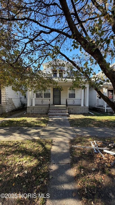 Photo of 2919 Chestnut Street, Toledo, OH 43608 (MLS # 10001539)