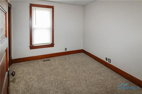 Tiny photo for 1515 E 3rd Street, Port Clinton, OH 43452 (MLS # 10007284)