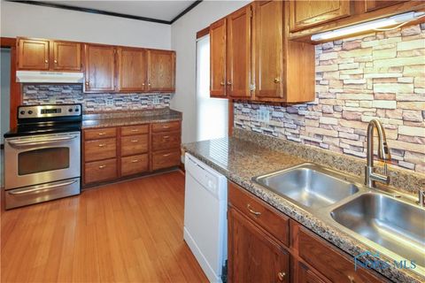 Tiny photo for 1515 E 3rd Street, Port Clinton, OH 43452 (MLS # 10007284)