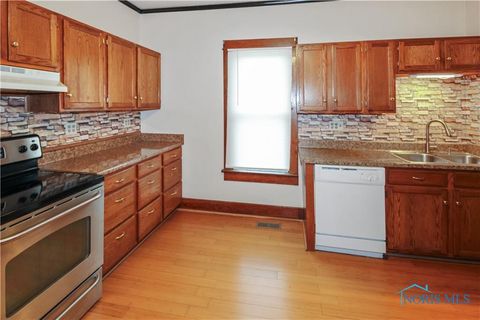 Tiny photo for 1515 E 3rd Street, Port Clinton, OH 43452 (MLS # 10007284)