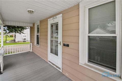 Tiny photo for 1515 E 3rd Street, Port Clinton, OH 43452 (MLS # 10007284)