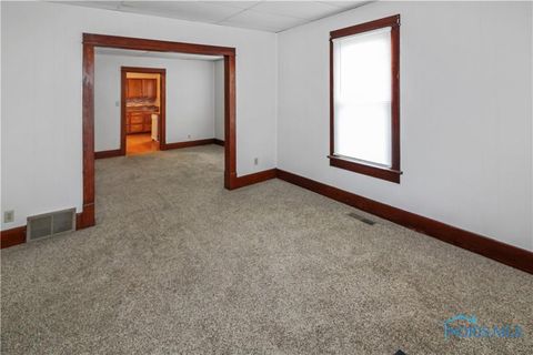 Tiny photo for 1515 E 3rd Street, Port Clinton, OH 43452 (MLS # 10007284)