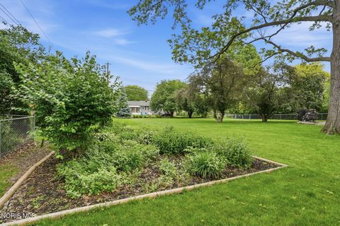 Tiny photo for 65 Lincoln Road, Tiffin, OH 44883 (MLS # 10008171)