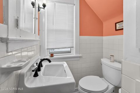 Tiny photo for 2239 Eastbrook Drive, Toledo, OH 43613 (MLS # 10003675)