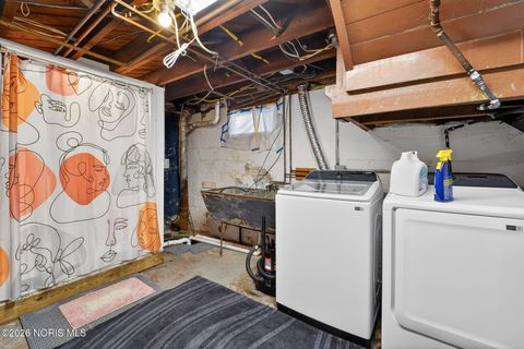 Tiny photo for 2239 Eastbrook Drive, Toledo, OH 43613 (MLS # 10003675)