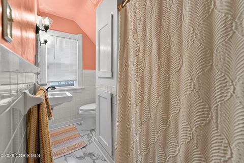 Tiny photo for 2239 Eastbrook Drive, Toledo, OH 43613 (MLS # 10003675)