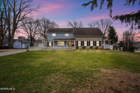 Photo of 7159 Railroad Street, Holland, OH 43528 (MLS # 10005670)