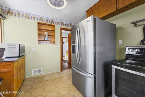 Tiny photo for 2649 Luverne Avenue, Oregon, OH 43616 (MLS # 10003556)