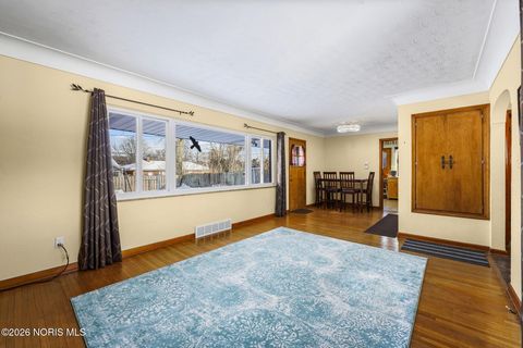 Tiny photo for 2649 Luverne Avenue, Oregon, OH 43616 (MLS # 10003556)