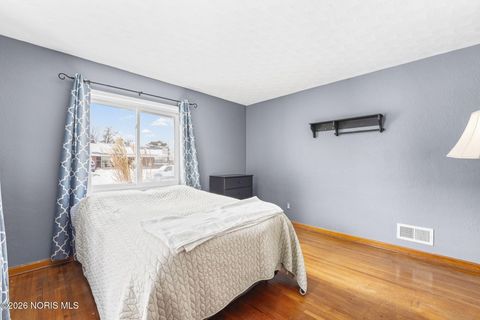 Tiny photo for 2649 Luverne Avenue, Oregon, OH 43616 (MLS # 10003556)