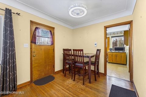 Tiny photo for 2649 Luverne Avenue, Oregon, OH 43616 (MLS # 10003556)