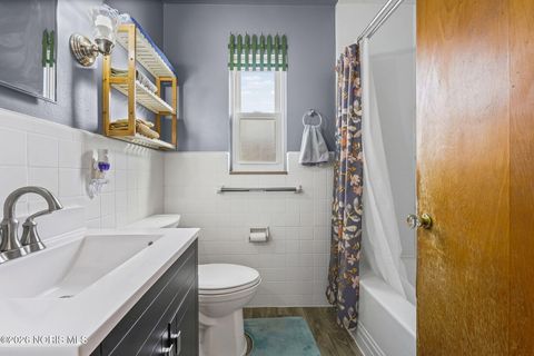 Tiny photo for 2649 Luverne Avenue, Oregon, OH 43616 (MLS # 10003556)