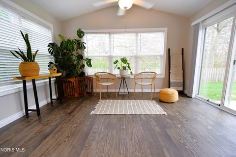 Tiny photo for 2117 Sunset Creek Drive, Toledo, OH 43615 (MLS # 10006587)