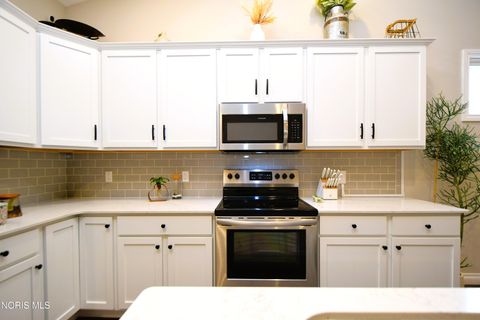 Tiny photo for 2117 Sunset Creek Drive, Toledo, OH 43615 (MLS # 10006587)