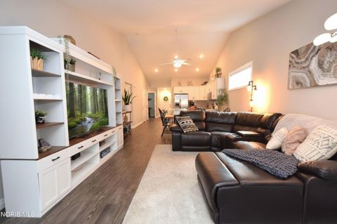 Tiny photo for 2117 Sunset Creek Drive, Toledo, OH 43615 (MLS # 10006587)