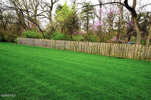 Tiny photo for 2117 Sunset Creek Drive, Toledo, OH 43615 (MLS # 10006587)