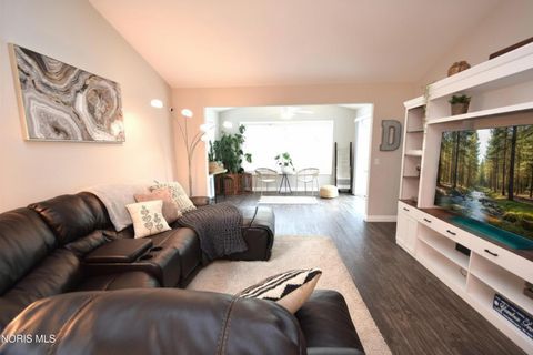 Tiny photo for 2117 Sunset Creek Drive, Toledo, OH 43615 (MLS # 10006587)