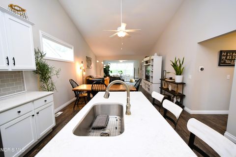 Tiny photo for 2117 Sunset Creek Drive, Toledo, OH 43615 (MLS # 10006587)