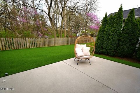 Tiny photo for 2117 Sunset Creek Drive, Toledo, OH 43615 (MLS # 10006587)