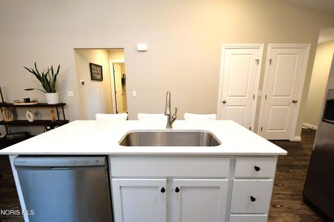 Tiny photo for 2117 Sunset Creek Drive, Toledo, OH 43615 (MLS # 10006587)