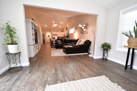 Tiny photo for 2117 Sunset Creek Drive, Toledo, OH 43615 (MLS # 10006587)