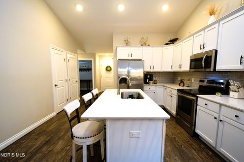 Tiny photo for 2117 Sunset Creek Drive, Toledo, OH 43615 (MLS # 10006587)