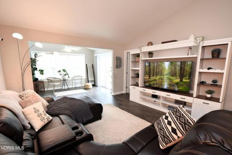 Tiny photo for 2117 Sunset Creek Drive, Toledo, OH 43615 (MLS # 10006587)