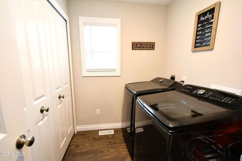 Tiny photo for 2117 Sunset Creek Drive, Toledo, OH 43615 (MLS # 10006587)