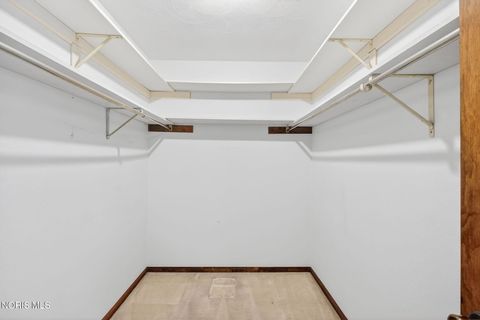 Tiny photo for 734 Mckinley Drive, Bowling Green, OH 43402 (MLS # 10005249)