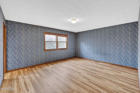 Tiny photo for 734 Mckinley Drive, Bowling Green, OH 43402 (MLS # 10005249)