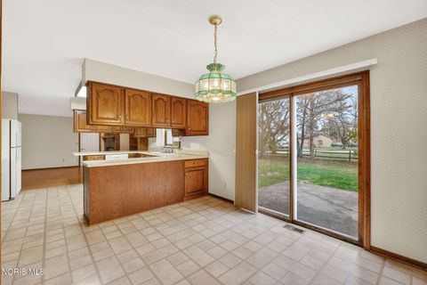 Tiny photo for 734 Mckinley Drive, Bowling Green, OH 43402 (MLS # 10005249)