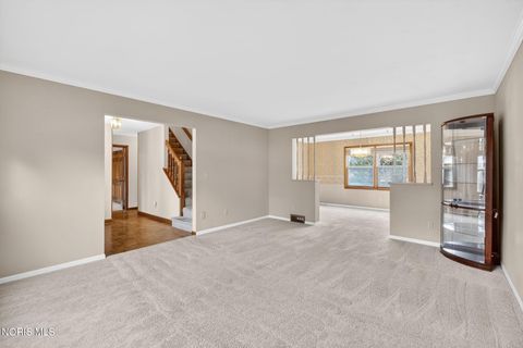 Tiny photo for 734 Mckinley Drive, Bowling Green, OH 43402 (MLS # 10005249)