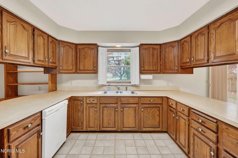 Tiny photo for 734 Mckinley Drive, Bowling Green, OH 43402 (MLS # 10005249)